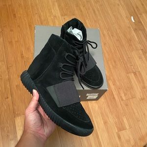 Adidas Yeezy 750 size 8